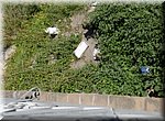 Kattenvoercontructie langs het ravijn van de Torrox rivier in Torrox Pueblo