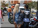 Ook tatoeages horen bij het motorrijden, op het motortreffen in Torrox