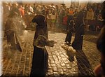 Er wordt ook kwistig met wierook gerookt, tijdens de processie op Witte Donderdag in Vlez-Mlaga