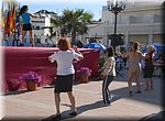 Tai bo-achtige demonstratie, op de 'Dia del Residente' in Nerja