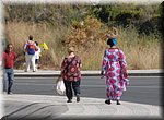 Ook de straatverkoopsters zijn er natuurlijk bij, op het feest in Nerja