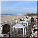 Een beschut koffieplekje op de 'Clube da Praia'